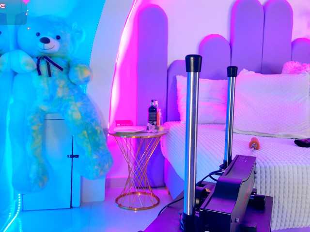 LizzyMonroe live cam on BongaCams