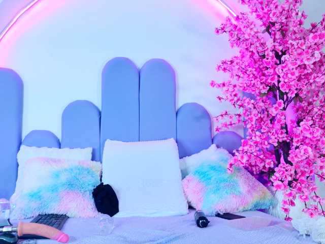 LizzyMonroe live cam on BongaCams