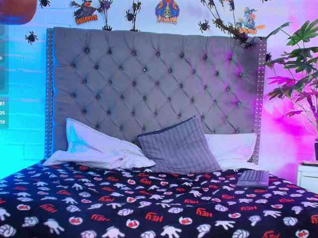 Luxuryloverss webcam