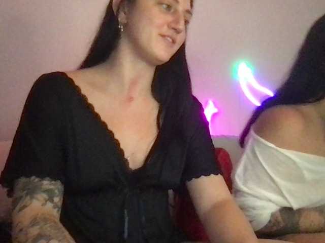 ToriandNina live cam on BongaCams