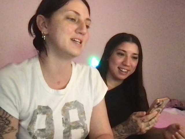 ToriandNina live cam on BongaCams