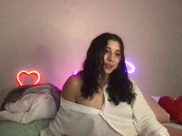 ToriandNina webcam