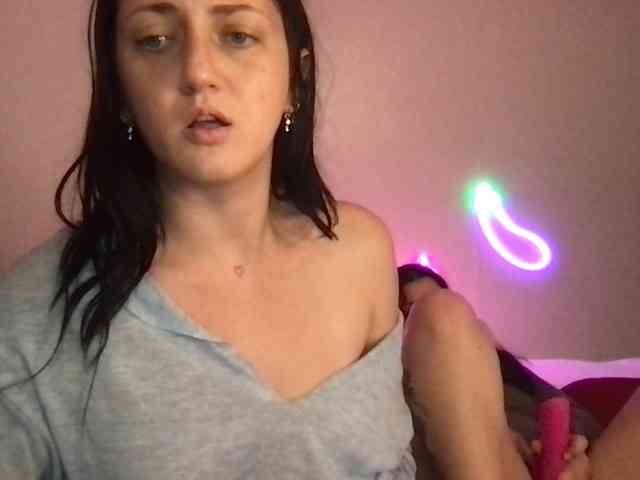 ToriandNina webcam