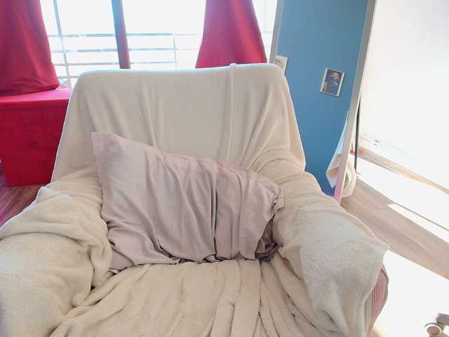 GlowingBlondie, en directo ahora en BongaCams