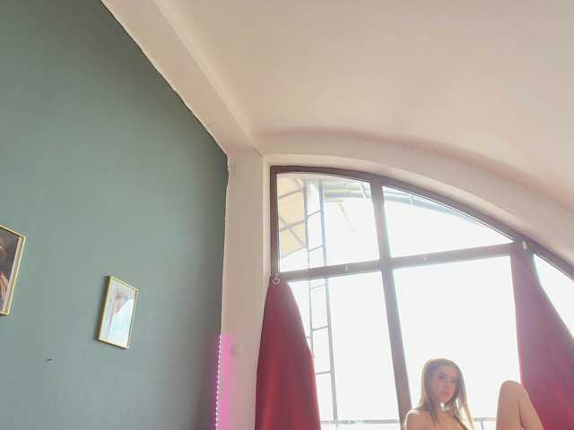 GlowingBlondie