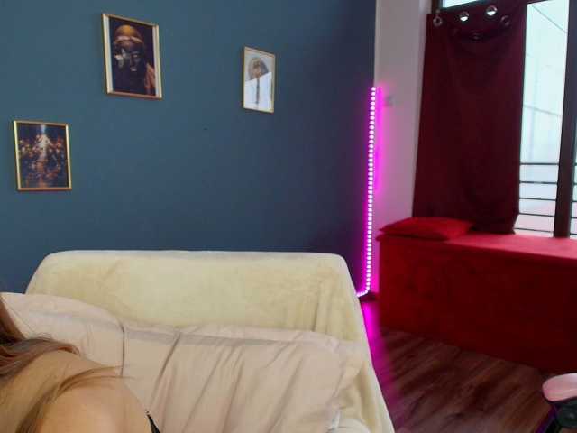 GlowingBlondie