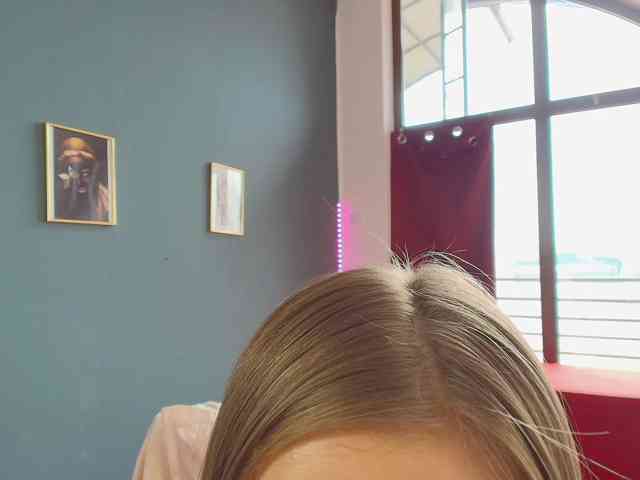 GlowingBlondie