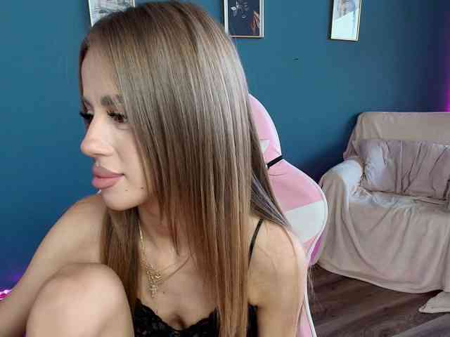 GlowingBlondie