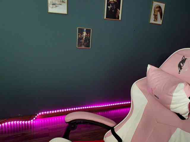 GlowingBlondie GlowingBlondie