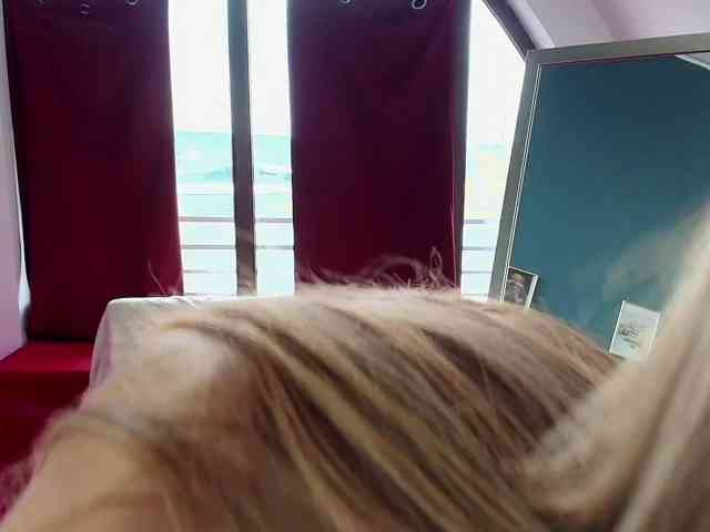 GlowingBlondie