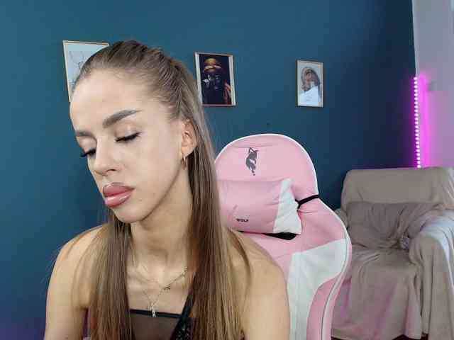 GlowingBlondie