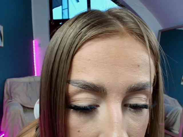 GlowingBlondie
