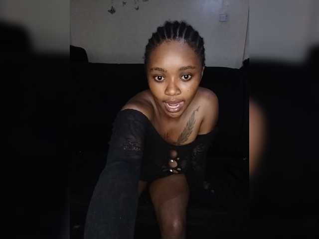 Perrylove live cam on BongaCams