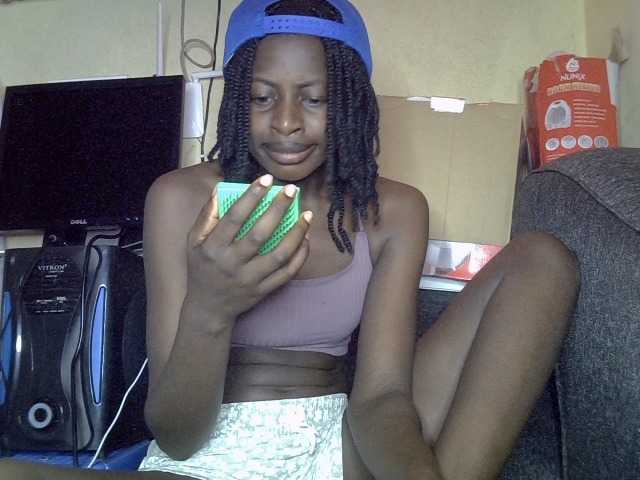 Cutegirl001 on Bongacams