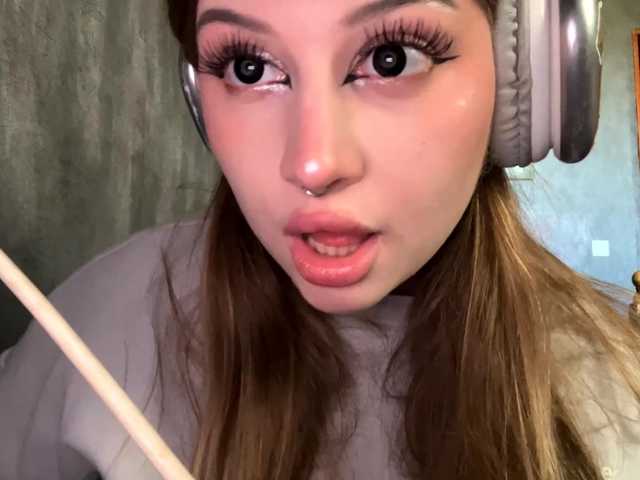 Melodyn1 live cam preview