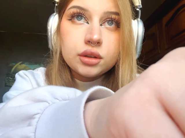 MyraTamkin live cam on BongaCams