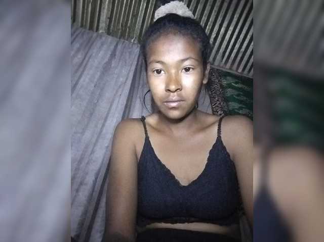Priscahot live cam preview