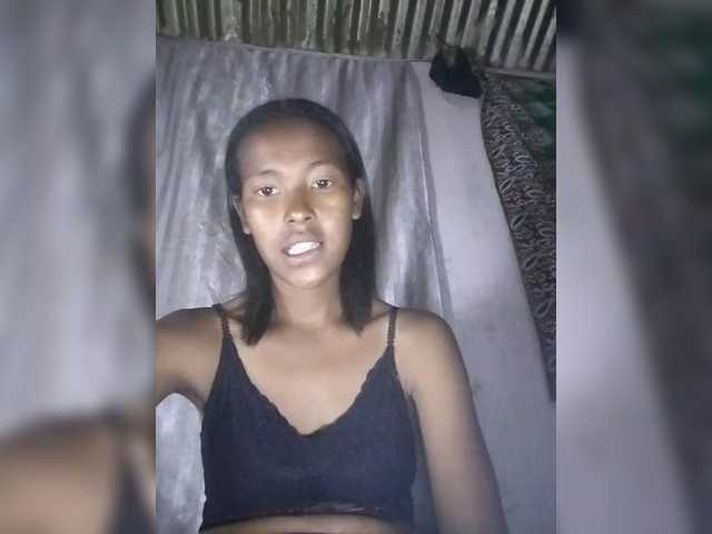 Priscahot live cam preview
