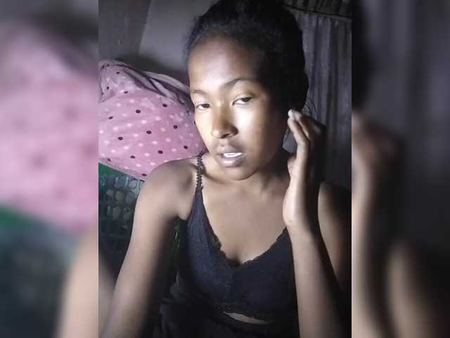Priscahot live cam on BongaCams