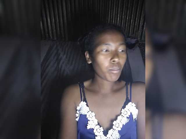 Priscahot live cam preview