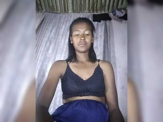 Priscahot live cam preview