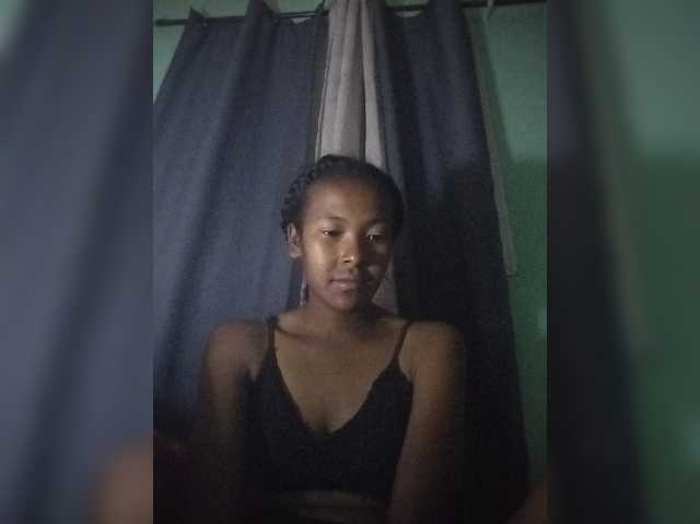 Priscahot live cam on BongaCams