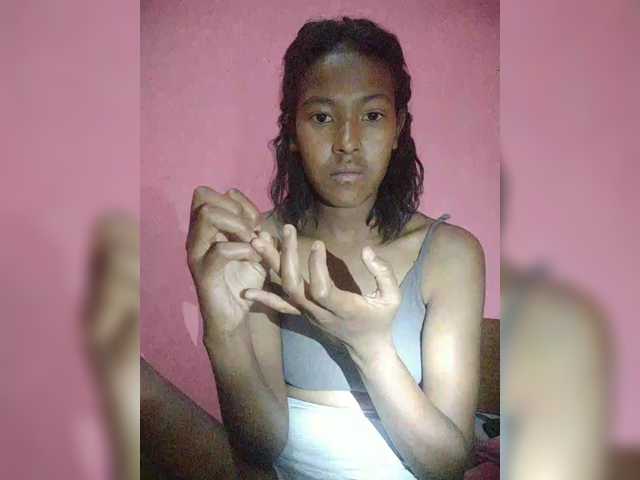 Priscahot live cam on BongaCams