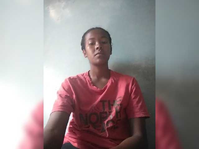 Priscahot live cam on BongaCams