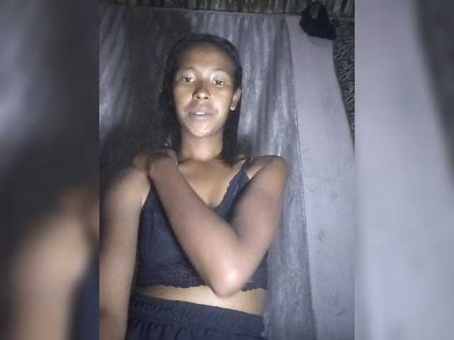 Priscahot live cam preview