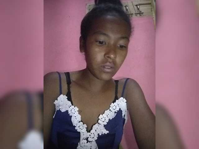 Priscahot live cam on BongaCams