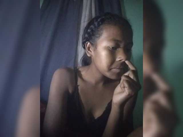 Priscahot live cam on BongaCams