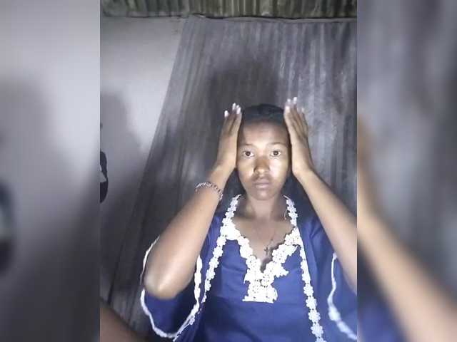 Priscahot live cam preview