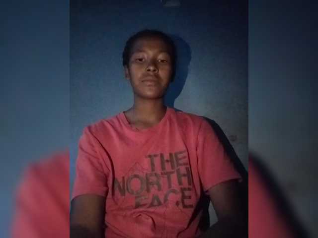 Priscahot live cam preview