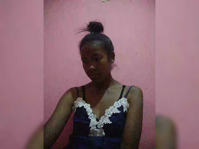 Priscahot live cam on BongaCams