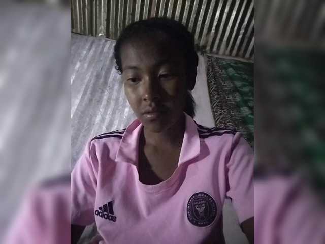 Priscahot live cam preview