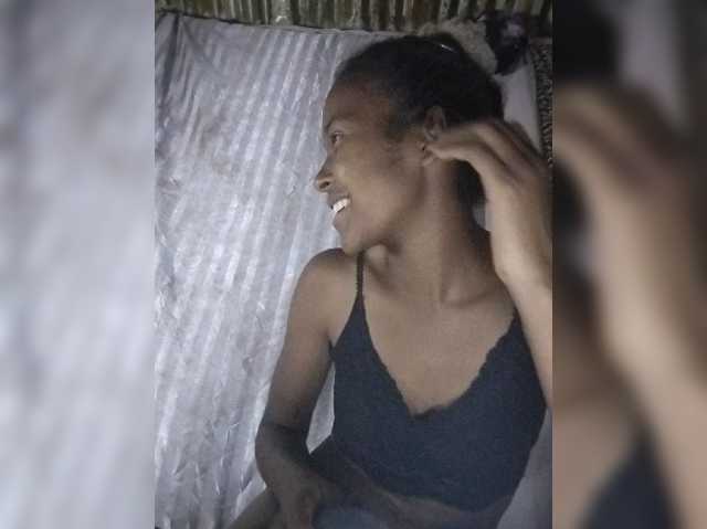 Priscahot live cam preview