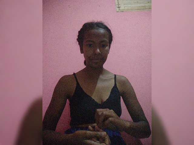 Priscahot live cam on BongaCams