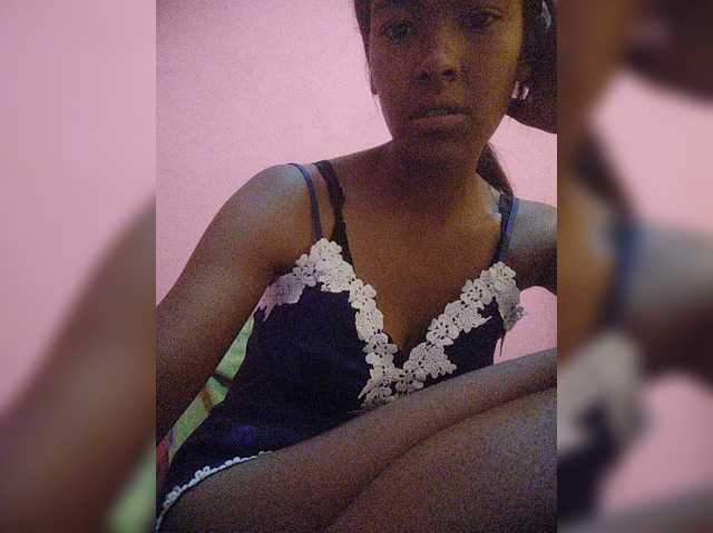 Priscahot live cam on BongaCams