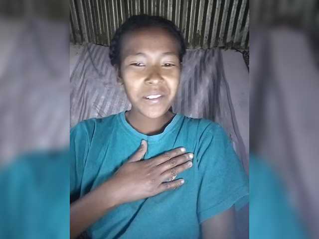 Priscahot live cam preview
