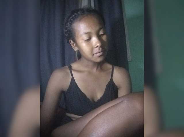 Priscahot live cam on BongaCams