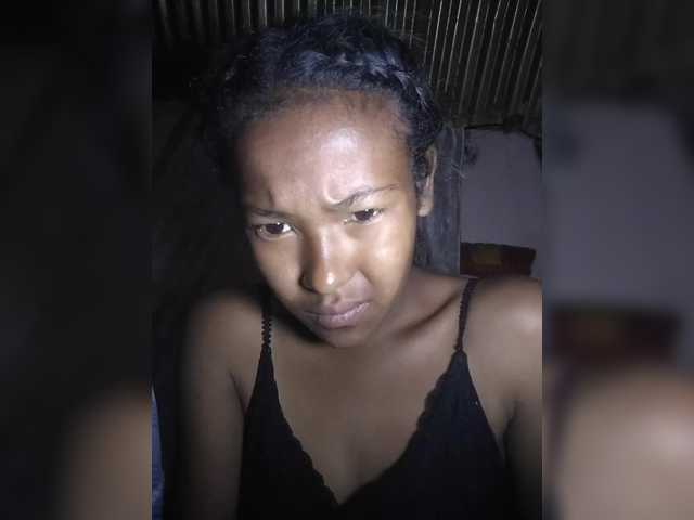 Priscahot live cam preview