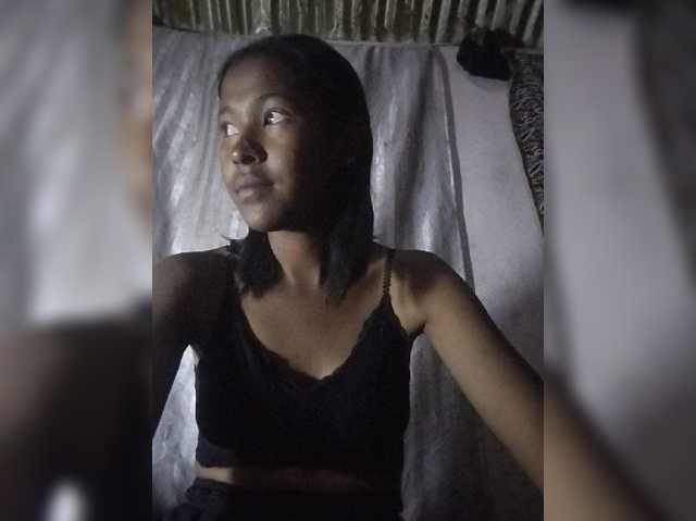 Priscahot live cam preview