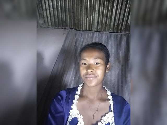 Priscahot live cam on BongaCams