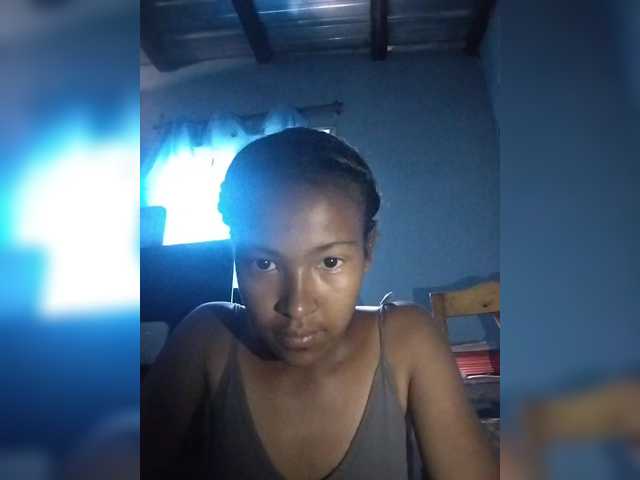 Priscahot live cam preview