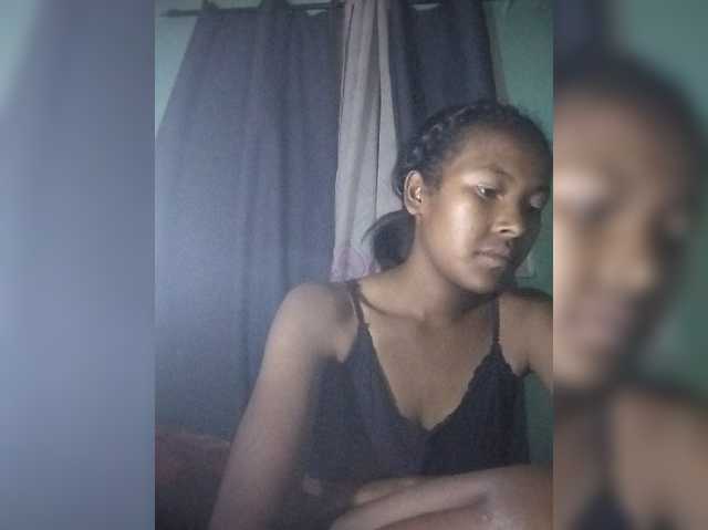 Priscahot webcam