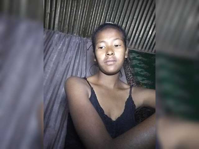 Priscahot, live now on BongaCams