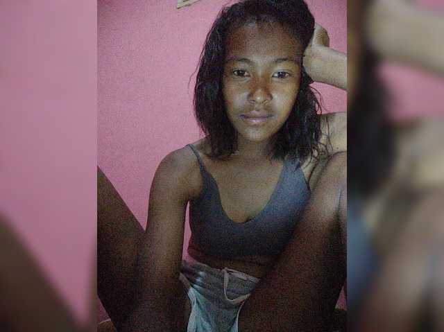 Priscahot live cam on BongaCams