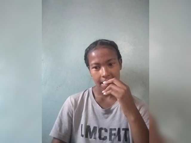 Priscahot live cam preview