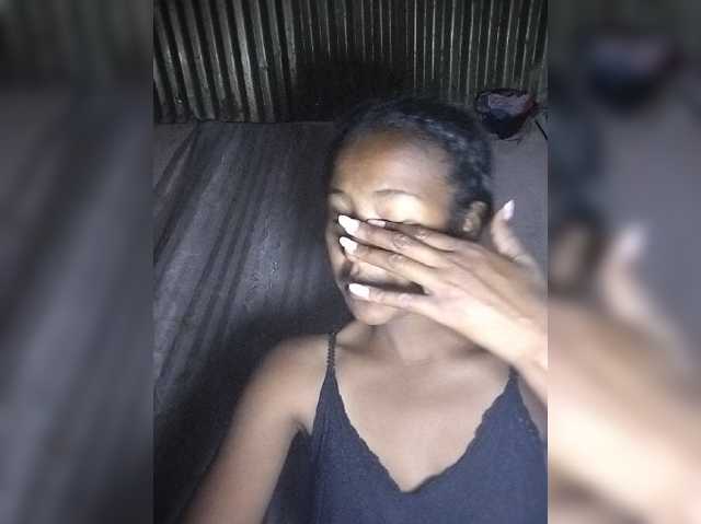 Priscahot live cam on BongaCams