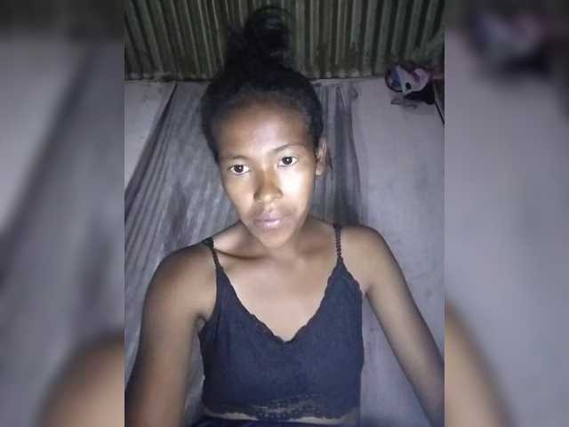 Priscahot live cam preview